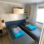 营地 Mh 542 Spacieux 40m2 Avec 2 1 Salle De Bain Dans 4 Etoiles 波讷地区圣朱利安