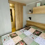 营地 Mh 542 Spacieux 40m2 Avec 2 1 Salle De Bain Dans 4 Etoiles 波讷地区圣朱利安